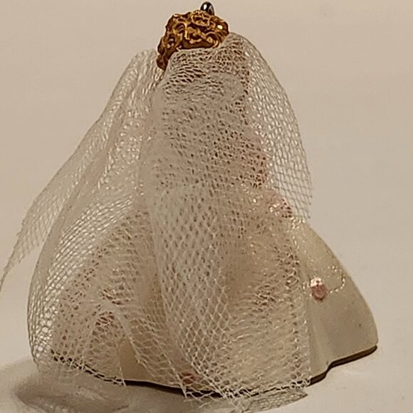 ADORABLE Hallmark Rosette Dreams Bride and Groom Miniature Ornaments 2005 - Picture 9 of 9